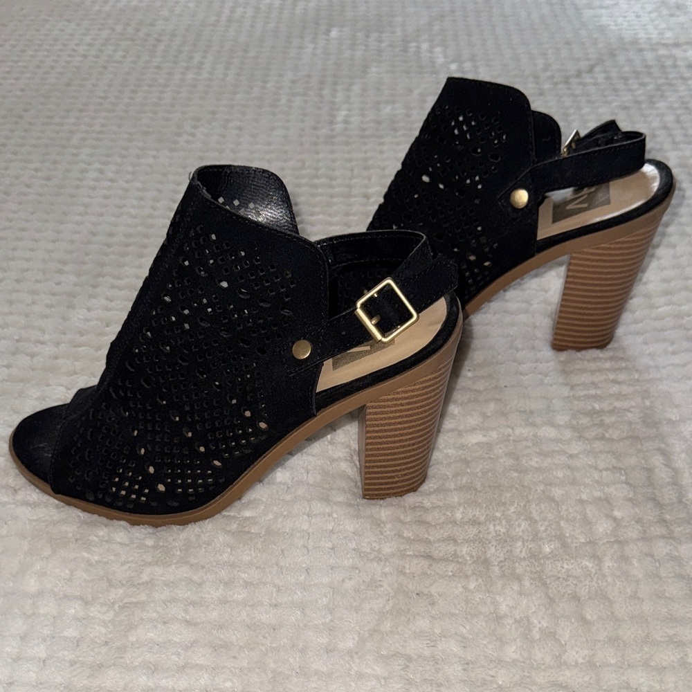 ✨🖤 Like New - DV Black Perforated Heeled Sandals – Women’s Size 6.5 - Picture 5 of 10